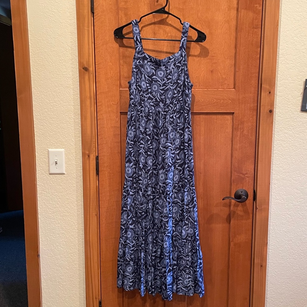 Old Navy floral maxi dress